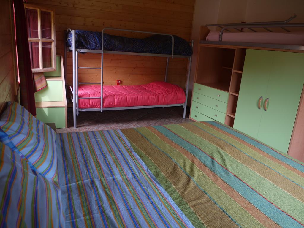 Su Trabi B&B Fluminimaggiore Cameră foto